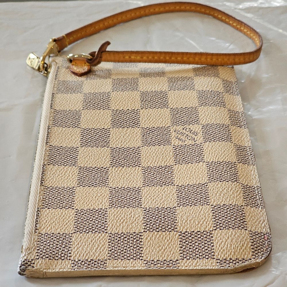 Louis Vuitton leather Neverfull Pochette Damier Azur Small clutch Wristlet - Picture 16 of 16
